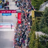 La foule s'était massée à l'arrivée d'étape à Crans-Montana le 19 mai 2023.